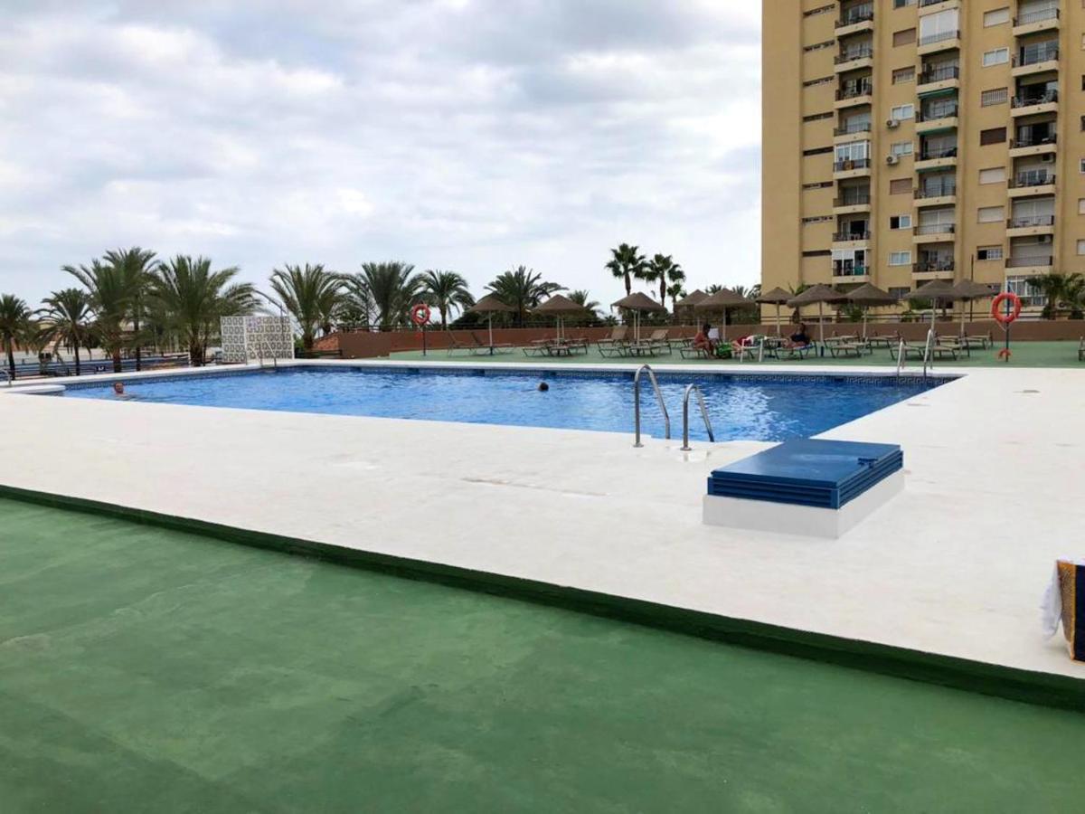 Bright Apartment With Sea View Fuengirola 50 M² Pool Exterior photo