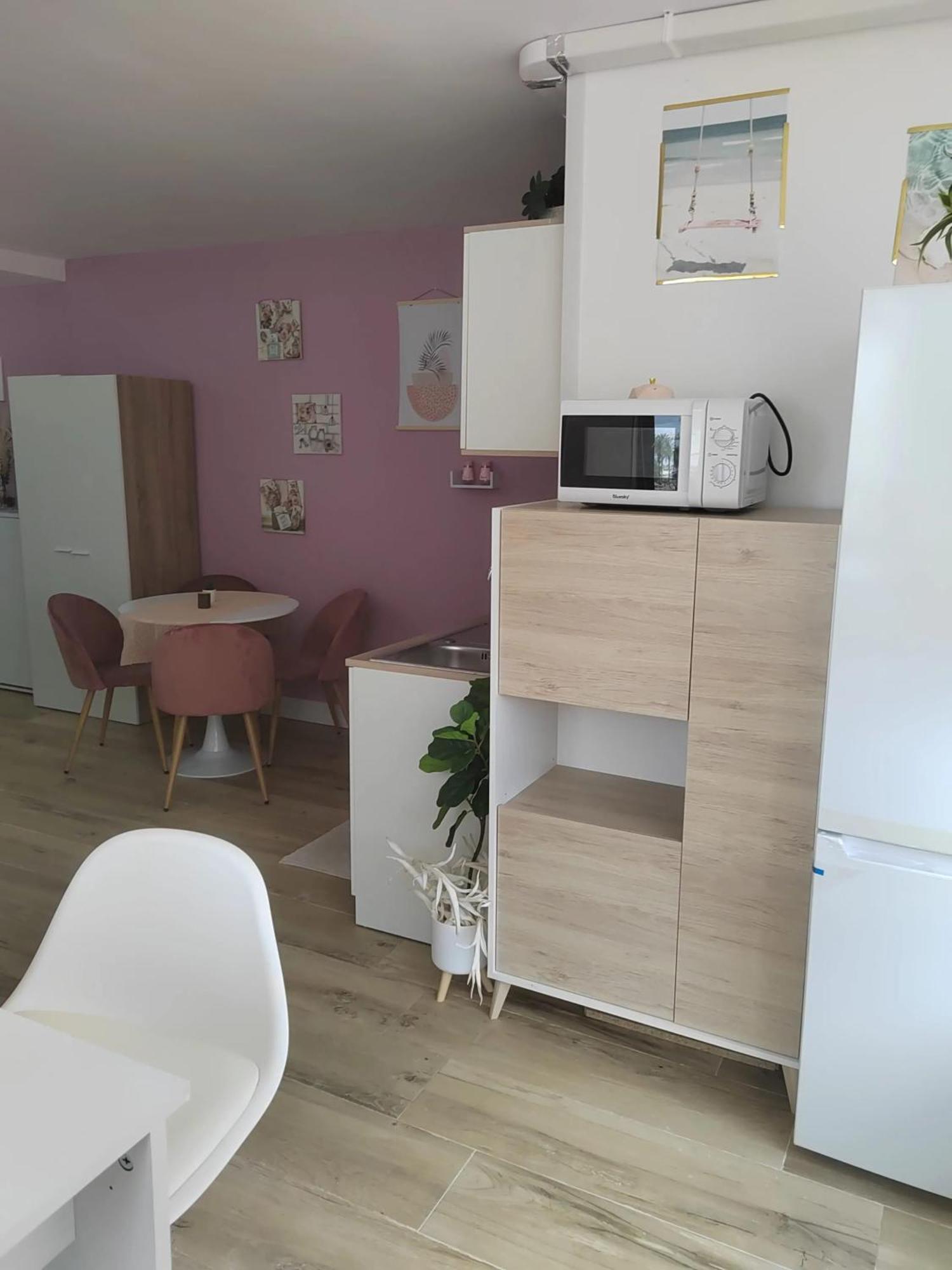 Bright Apartment With Sea View Fuengirola 50 M² Pool Exterior photo